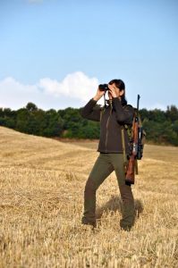 L'autrice durante l'uscita di caccia al capriolo