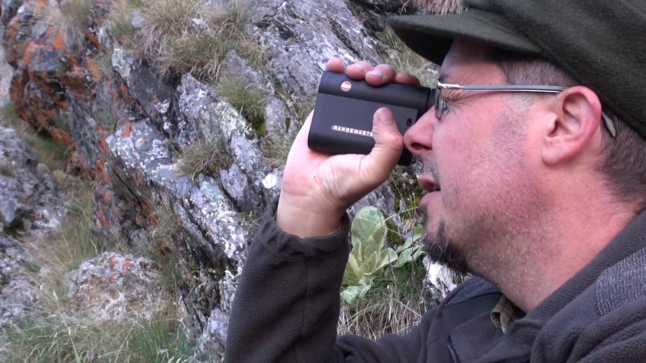 Caccia al camoscio in alta montagna