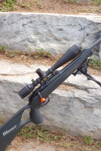 La Blaser R8 in .308 Win con ottica abbinata Nikon Monarch e bipede Harris