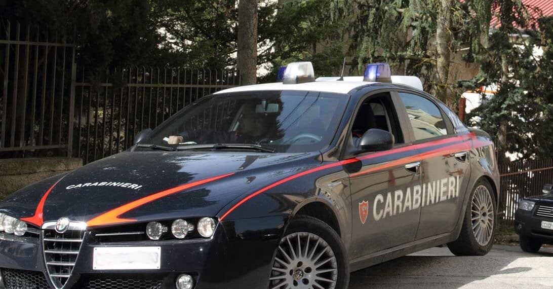 Latina, ferisce a una gamba un cacciatore che gli aveva ucciso per sbaglio il cane: 60enne ai domiciliari