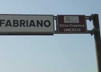 Cinghiali in città, è allarme anche a Fabriano