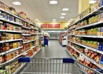 Titolare di 3 supermercati rimane senza porto d’armi: “Ha violato norme su igiene”