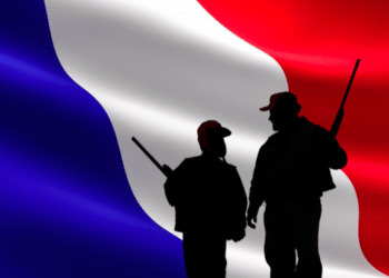 Francia, il Senato considera i cacciatori degli “inguaribili ubriaconi”