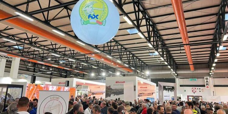 CACCIA VILLAGE 2023: 34 mila visitatori in tre giorni hanno trasformato l’Umbria in capitale del mondo venatorio.