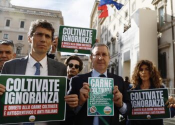 Coldiretti: “I cartelli «Coltivate ignoranza» offendono 2 milioni di agricoltori”