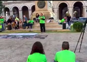 “Cacciatori assassini e infami”: questi i cori degli animalisti in Umbria