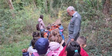Toscana, i cacciatori accompagnano una scolaresca sulle colline di Pontassieve
