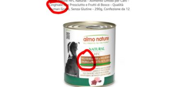 Almo Nature “prova” a replicare alle accuse: “Il pet food non c’entra nulla con la caccia”