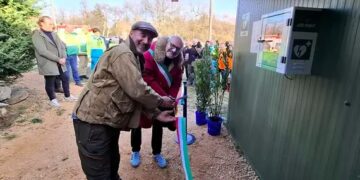 Il gran cuore dei cacciatori di San Casciano in Val di Pesa: acquistato un defibrillatore per la comunità