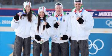 Olimpiadi Invernali, splendido argento per la staffetta mista azzurra di Biathlon