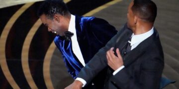 Schiaffeggia il fratello dopo essersi ubriacato, ritirato il porto di fucile