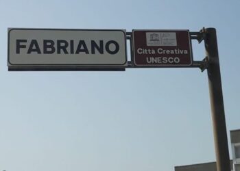 Cinghiali, Fabriano si candida a “Città Pilota” per risolvere il problema ma l’accordo è con la LAV