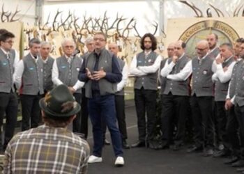 Provincia di Trento, il presidente Fugatti elogia i cacciatori: “Sono parte della nostra identità e dei valori dell’autonomia”