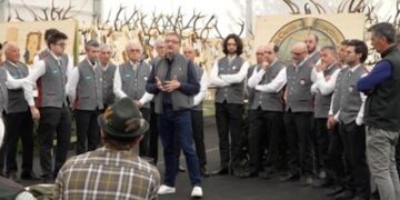 Provincia di Trento, il presidente Fugatti elogia i cacciatori: “Sono parte della nostra identità e dei valori dell’autonomia”